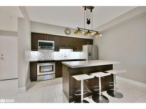 303-300 Essa Road, Barrie, ON - Indoor Photo Showing Kitchen With Upgraded Kitchen