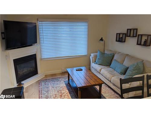 243 Lillian Crescent, Barrie, ON - Indoor Photo Showing Living Room With Fireplace