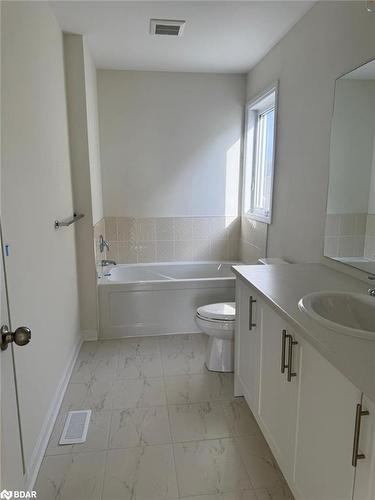 139 Gildersleeve Boulevard, Loyalist Township, ON - Indoor Photo Showing Bathroom