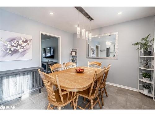 851 9Th Line, Innisfil, ON - Indoor Photo Showing Dining Room