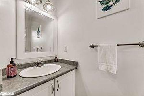 683B Wild Ginger Avenue, Waterloo, ON - Indoor Photo Showing Bathroom