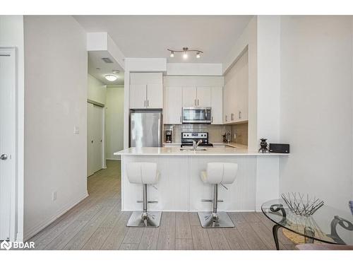 Ph-02-111 Worsley Street, Barrie, ON - Indoor Photo Showing Kitchen With Upgraded Kitchen