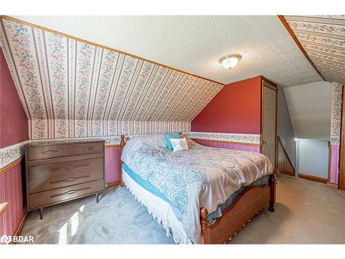 2139 Adjala-Tecumseth Townline, Tottenham, ON - Indoor Photo Showing Bedroom