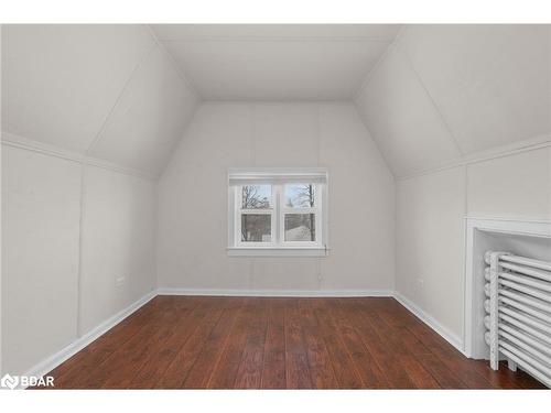 9-101 Clapperton Street, Barrie, ON - Indoor Photo Showing Other Room