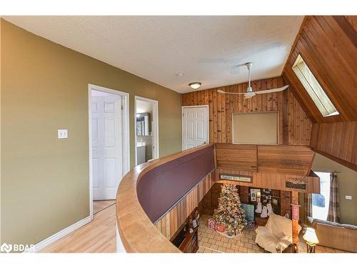 3442 Beachview Avenue, Cumberland, ON - Indoor Photo Showing Other Room