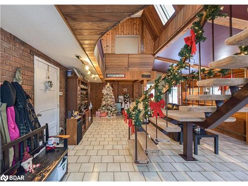 3442 Beachview Avenue, Cumberland, ON - Indoor Photo Showing Other Room