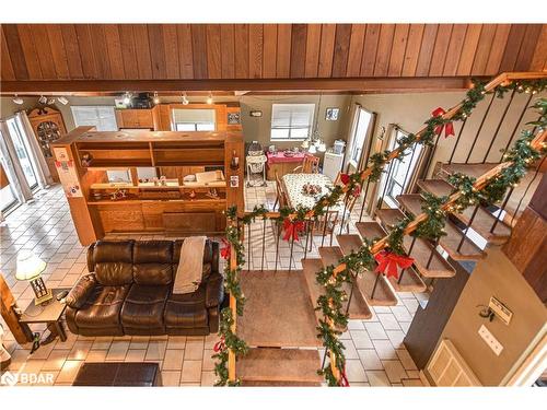 3442 Beachview Avenue, Cumberland, ON - Indoor Photo Showing Other Room