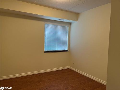 103-496 Yonge Street, Barrie, ON - Indoor Photo Showing Other Room