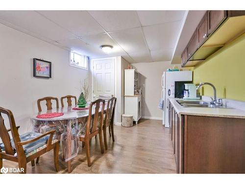 33 Brown Wood Drive, Barrie, ON - Indoor Photo Showing Dining Room