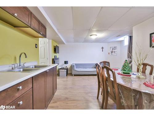 33 Brown Wood Drive, Barrie, ON - Indoor Photo Showing Dining Room