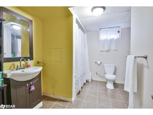 33 Brown Wood Drive, Barrie, ON - Indoor Photo Showing Bathroom