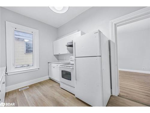 66 Matchedash Street S, Orillia, ON - Indoor Photo Showing Kitchen