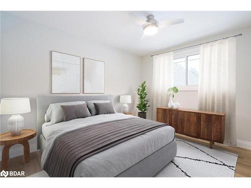 2386 South Orr Lake Road, Elmvale, ON - Indoor Photo Showing Bedroom