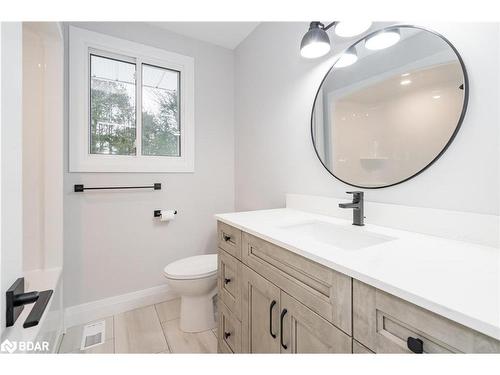 2386 South Orr Lake Road, Elmvale, ON - Indoor Photo Showing Bathroom