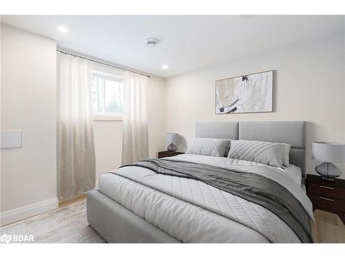 2386 South Orr Lake Road, Elmvale, ON - Indoor Photo Showing Bedroom