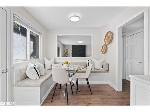 75 Marshall Street, Barrie, ON - Indoor Photo Showing Dining Room