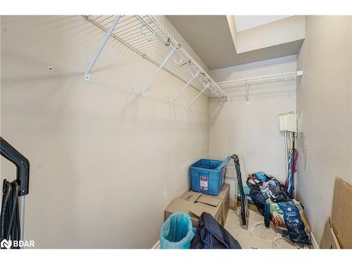 109-500 Mapleview Drive W, Barrie, ON - Indoor With Storage