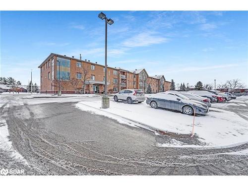 109-500 Mapleview Drive W, Barrie, ON - Outdoor