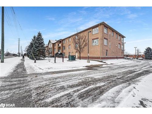 109-500 Mapleview Drive W, Barrie, ON - Outdoor