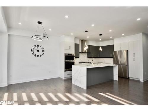 22 Franklin Trail, Barrie, ON - Indoor Photo Showing Kitchen