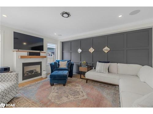 15 Meadowview Drive, Bradford, ON - Indoor Photo Showing Living Room With Fireplace