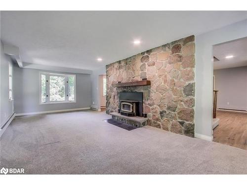 1369 Ryerson Boulevard, Orillia, ON - Indoor Photo Showing Living Room With Fireplace