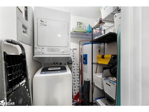 125-27 Dawson Drive, Collingwood, ON - Indoor Photo Showing Laundry Room