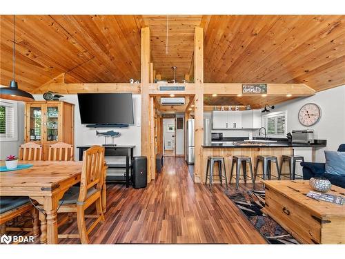 104 Fulsom Crescent, Kawartha Lakes, ON - Indoor Photo Showing Dining Room