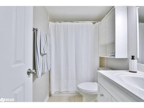 220-16 Westbury Road, Wasaga Beach, ON - Indoor Photo Showing Bathroom