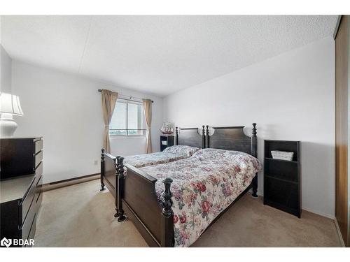 407-460 Ontario Street, Collingwood, ON - Indoor Photo Showing Bedroom