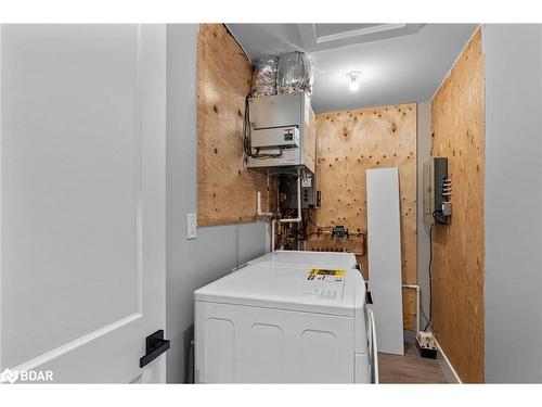 1-47 Creighton Street, Orillia, ON - Indoor Photo Showing Laundry Room