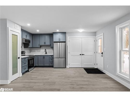 1-47 Creighton Street, Orillia, ON - Indoor Photo Showing Kitchen