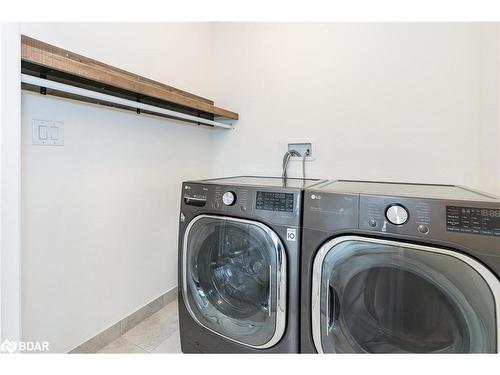 26 Dunes Drive, Wasaga Beach, ON - Indoor Photo Showing Laundry Room