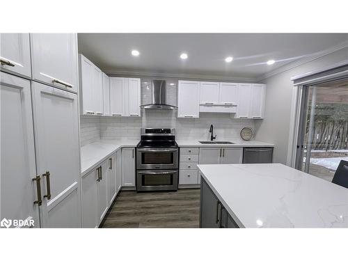 57 Falling Brook Drive, Barrie, ON - Indoor Photo Showing Kitchen