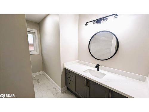 57 Falling Brook Drive, Barrie, ON - Indoor Photo Showing Bathroom