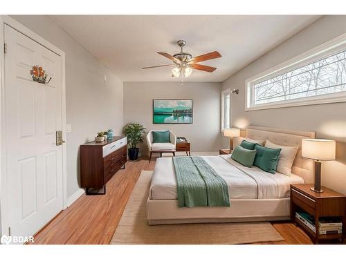 250 Big Bay Point Road, Innisfil, ON - Indoor Photo Showing Bedroom