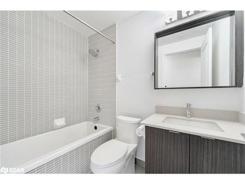 607-4655 Glen Erin Drive, Mississauga, ON - Indoor Photo Showing Bathroom