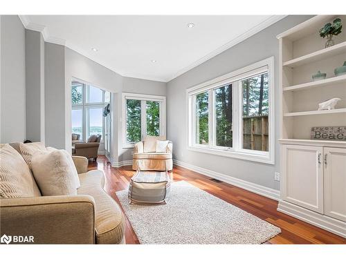 2240 South Orr Lake Road, Elmvale, ON - Indoor Photo Showing Living Room