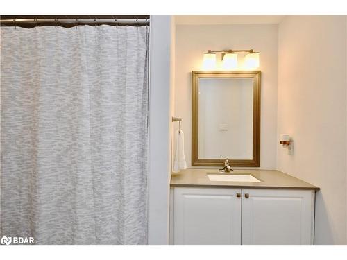 3089 Emperor Drive, Orillia, ON - Indoor Photo Showing Bathroom