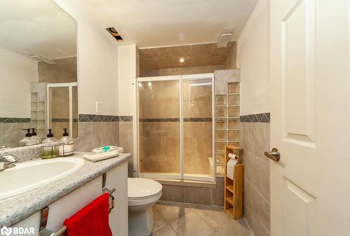 560 Brett Street, Shelburne, ON - Indoor Photo Showing Bathroom