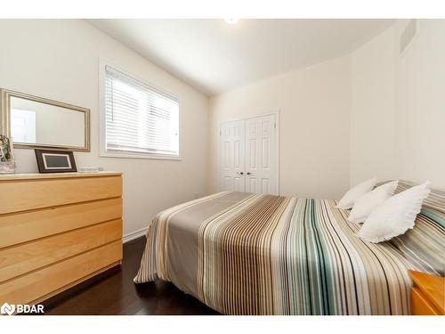 560 Brett Street, Shelburne, ON - Indoor Photo Showing Bedroom