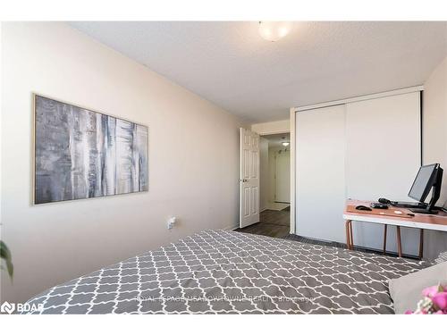 604-6720 Glen Erin Drive, Mississauga, ON - Indoor Photo Showing Bedroom