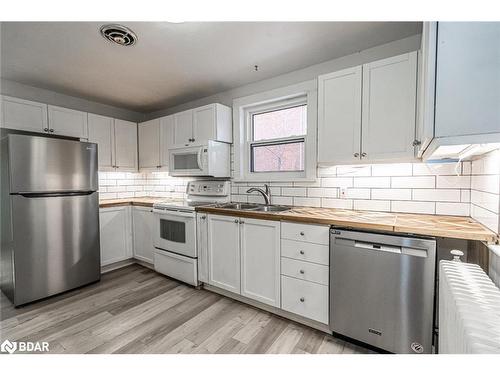 183 Dunlop Street W, Barrie, ON - Indoor Photo Showing Kitchen With Double Sink