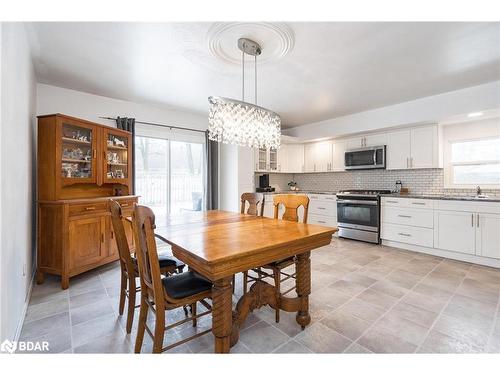 55 River Avenue Crescent, Wasaga Beach, ON - Indoor Photo Showing Dining Room