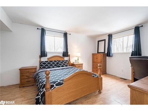 55 River Avenue Crescent, Wasaga Beach, ON - Indoor Photo Showing Bedroom