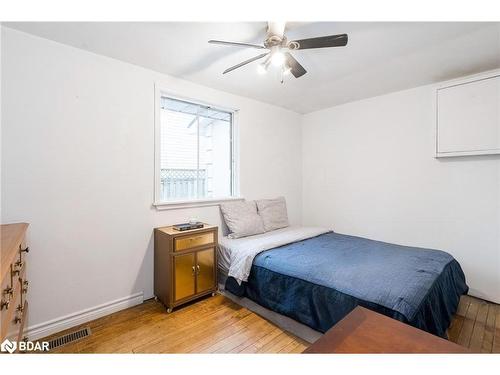 55 River Avenue Crescent, Wasaga Beach, ON - Indoor Photo Showing Bedroom