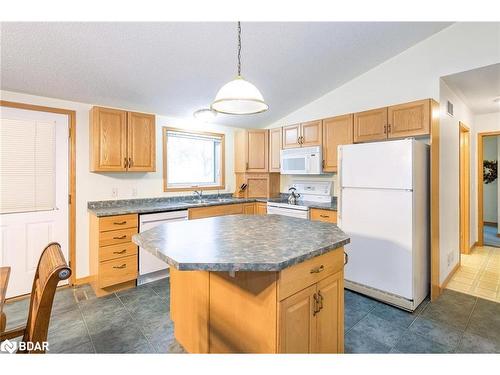 2 St James Place, Wasaga Beach, ON - Indoor Photo Showing Kitchen