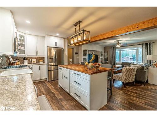 45 Evergreen Avenue, Tiny, ON - Indoor Photo Showing Kitchen With Stainless Steel Kitchen