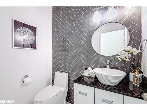 13 Auburn Court, Barrie, ON - Indoor Photo Showing Bathroom