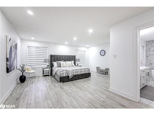 13 Auburn Court, Barrie, ON - Indoor Photo Showing Bedroom